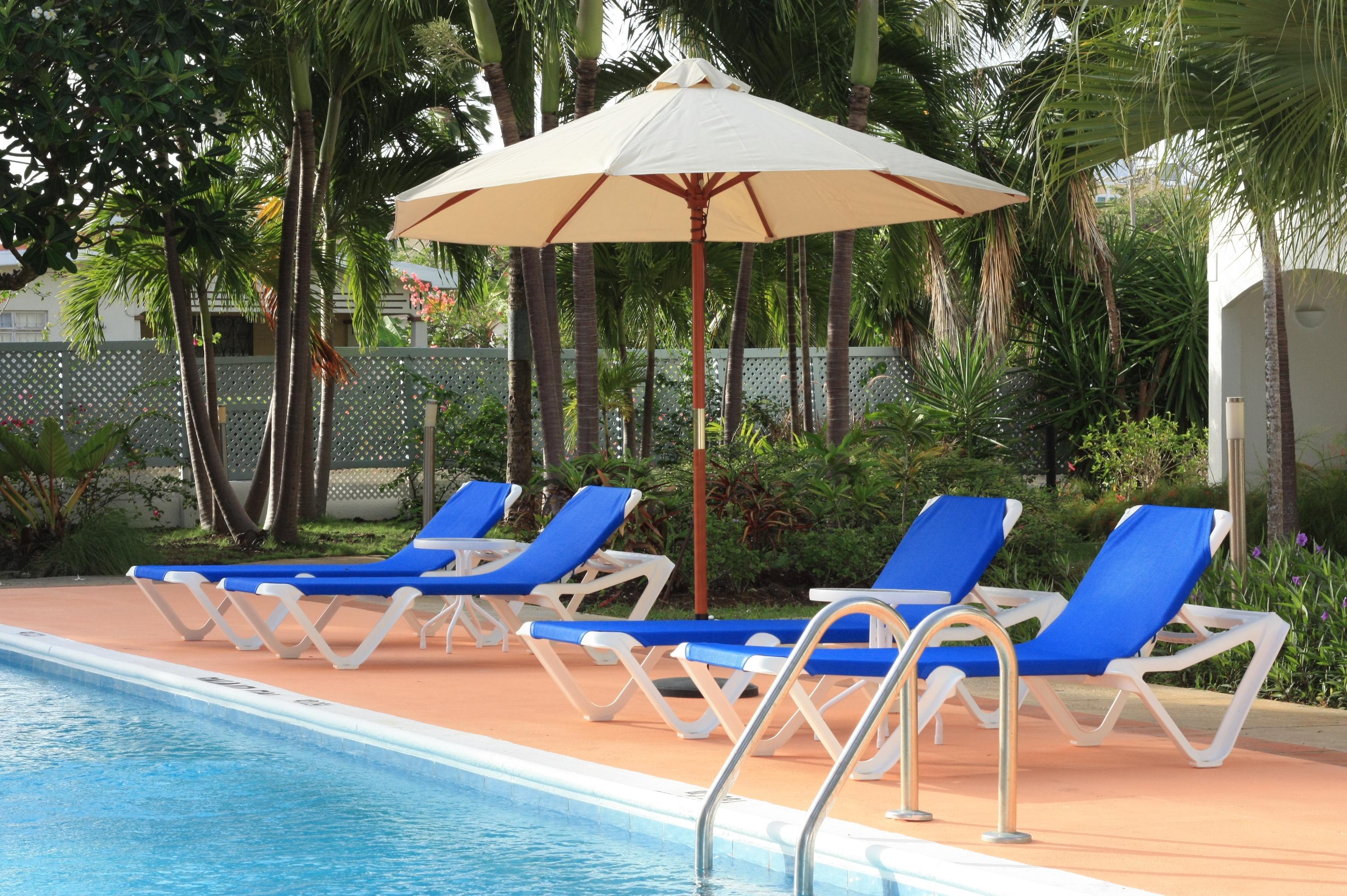 Time Out Hotel Christ Church Esterno foto