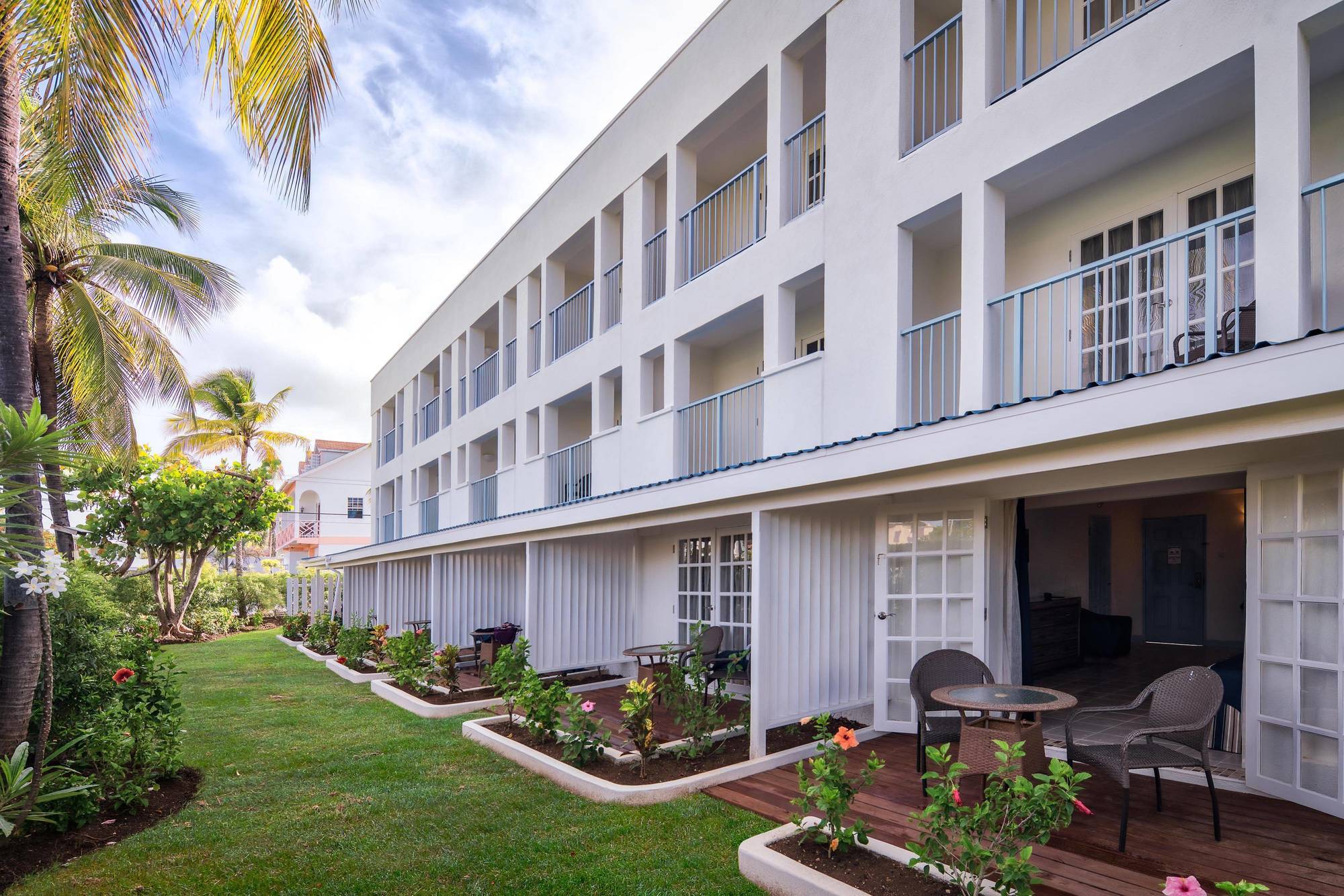 Time Out Hotel Christ Church Esterno foto